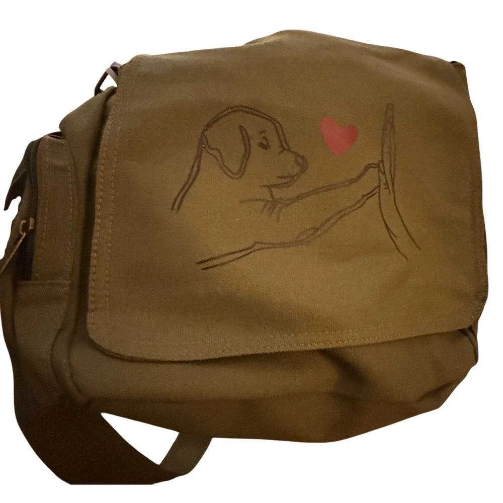 Dog Heart Messenger Bag‎ Women Medium Olive Green Excellent Dog Canvas NWOT